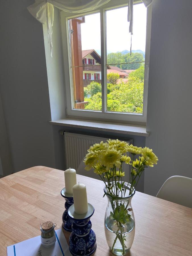 Modern Eingerichtete Wohnung Mit 2 Schlafzimmern Bergen  Exterior foto